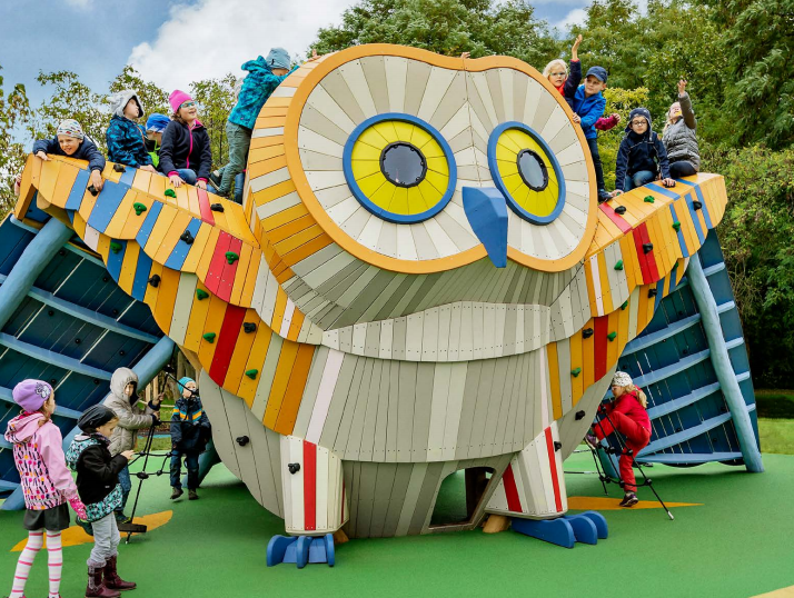 陕西飞鲸游乐设备：游乐场游玩要注意安全准则