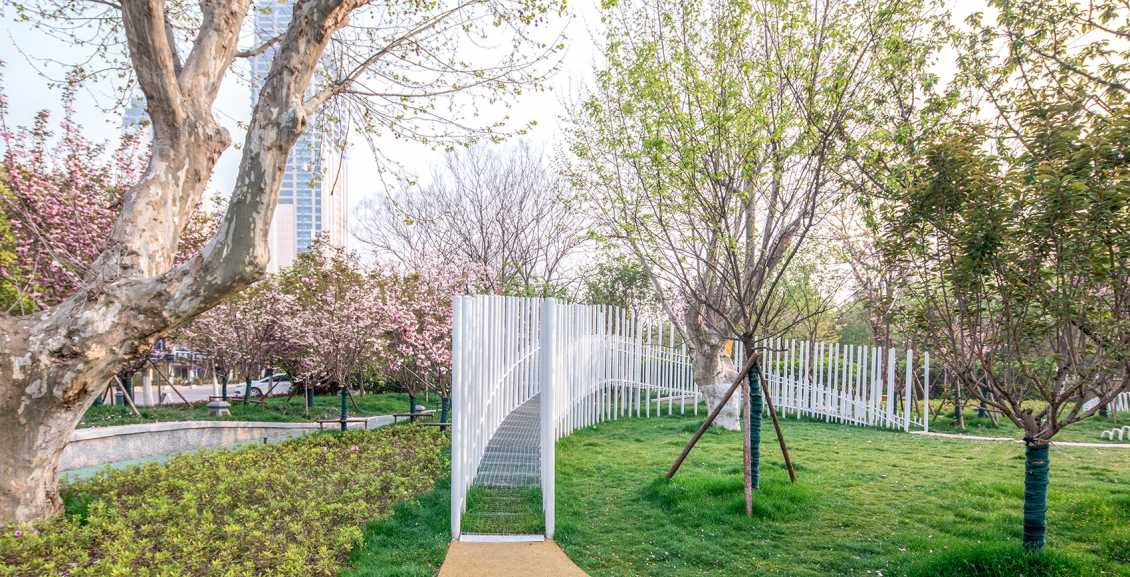 陕西非标定制滑梯：如何保养不锈钢滑梯？