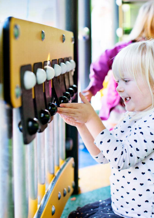 陕西儿童游乐设备在玩耍时的注意事项